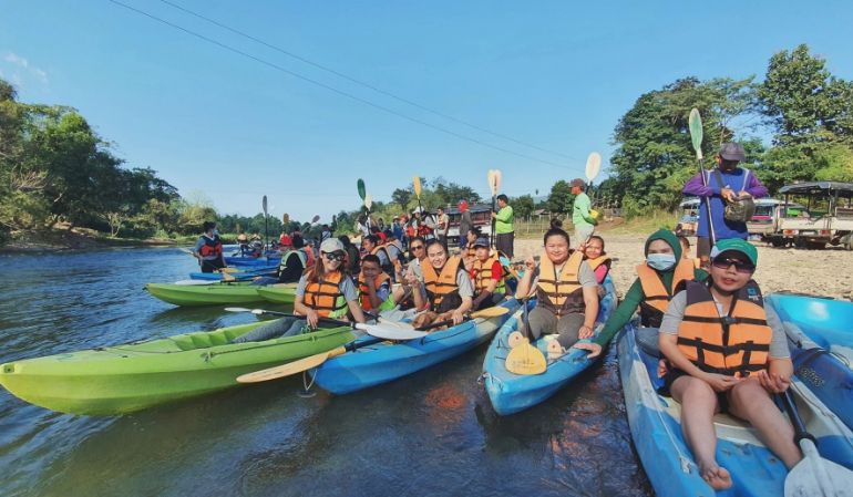 Kayaking on Nam Song River in Vang Vieng