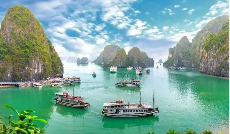 ha long bay vietnam