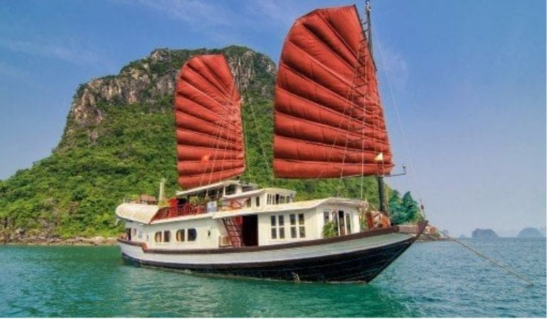 Sailboat in halong vietnam