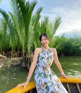 Naomi - Marketing Manager