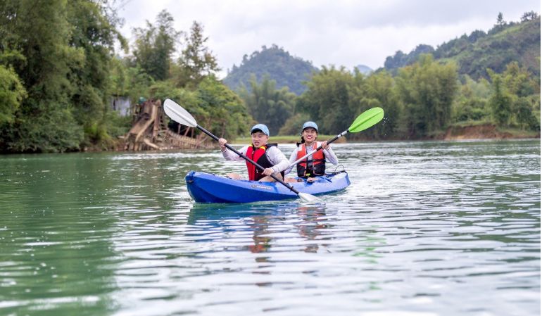 kayaking on Quay Son River