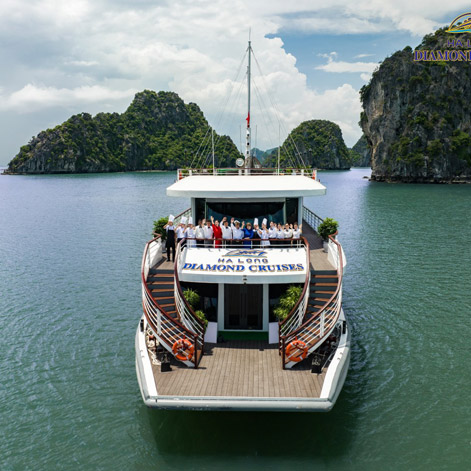 Diamond Cruises in Halong Bay