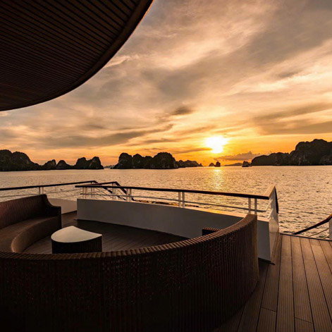 Diamond Cruises in Halong Bay