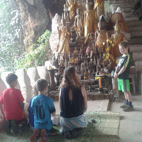Mekong Smile Cruise on Laos River