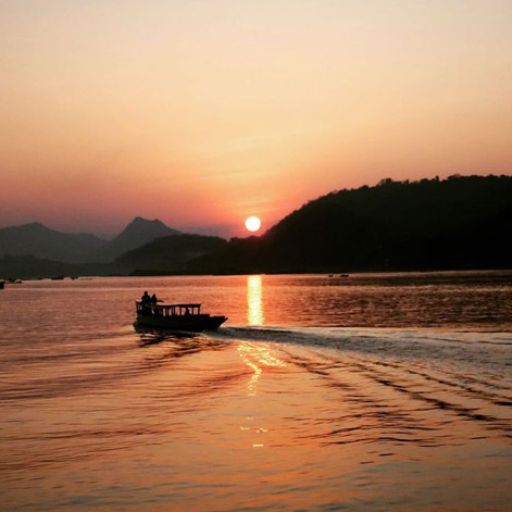 Monsoon Cruise Day Tour: Luang Prabang Sunset