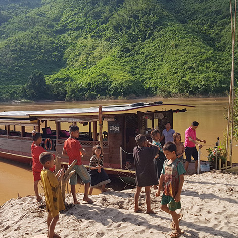 Shompoo Cruise 1 Day: Pakbeng - Luang Prabang (Downstream)