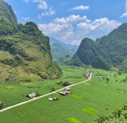 Ha Giang Jeep Tour: 4 Days of Epic Adventure & Breathtaking Views
