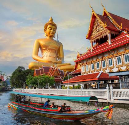 Happy Family in Bangkok 5 Days